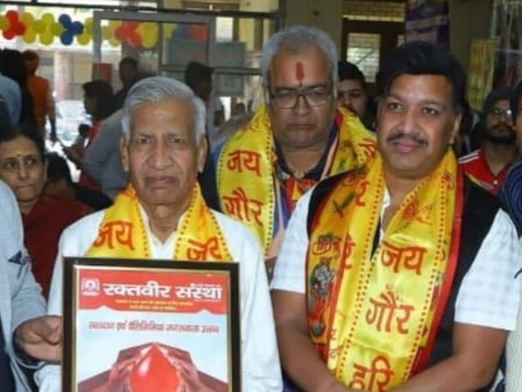 बेटे ने सीने में गोली मारी; कैंसर से जीतते जीतते, बेटे से हारे ‘555 बीड़ी’ के मालिक