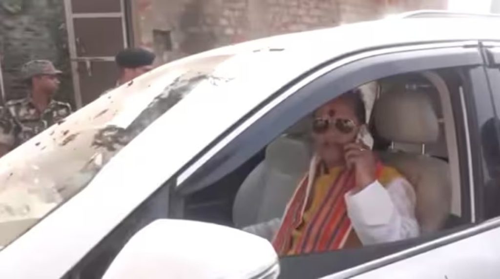 बिहार चुनाव के मतदान दिवस पर डिप्टी सीएम विजय कुमार सिन्हा के काफिले पर हमला