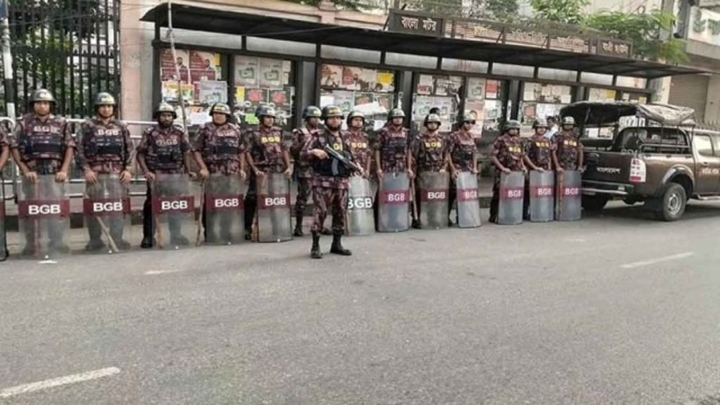 भारतविरोधी कट्टरपंथी हादी के जनाज़े से पहले ढाका में बॉर्डर गार्ड की तैनाती