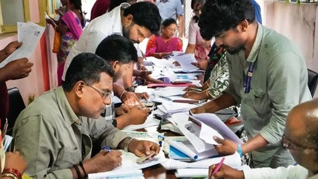 बंगाल SIR ड्राफ्ट वोटर लिस्ट हुआ जारी, 58 लाख से अधिक नाम हटाने के लिए चिन्हित