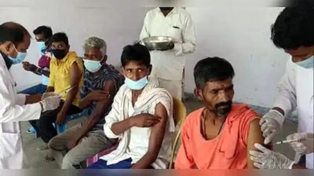 यूपी में रेबीज़ का डर: क्या दूध से फैल सकता है घातक वायरस? डॉक्टरों ने बताई सच्चाई