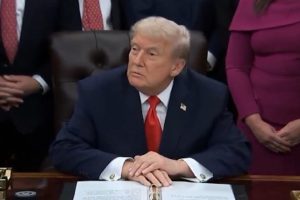 Comparing-the-Russia-Ukraine-war-to-winning-the-Cold-War-–-Trump-remember-that!