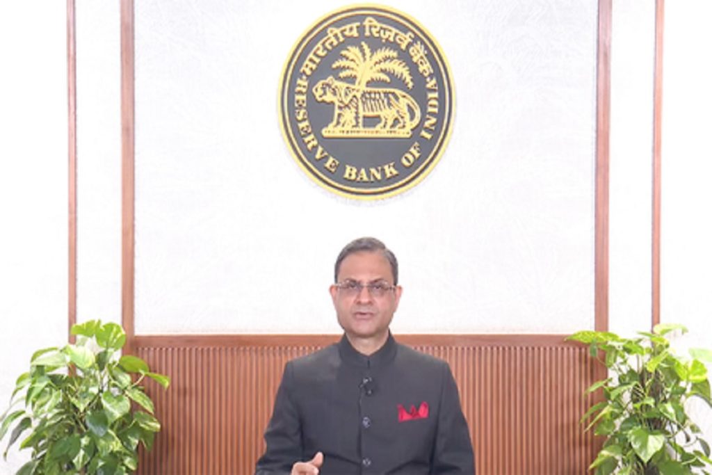 वैश्विक चुनौतियों के बावजूद भारतीय अर्थव्यवस्था मजबूत: कम महंगाई, विकास!