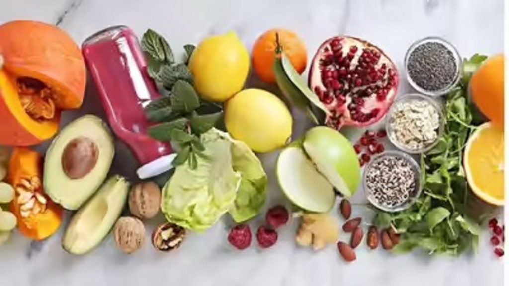 सेहत के लिए वरदान हैं सीजनल फ्रूट, ये फल इम्यूनिटी बूस्ट कर बीमारियों से रखते हैं कोसों दूर