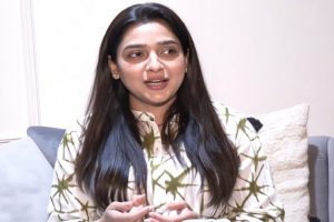 Haji-Mastans-daughter-praised-Yogis-bulldozer-policy!