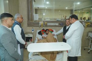 Health-Minister-Nadda-visited-AIIMS-Deoghar-and-inspected-the-emergency-operation-theatre!
