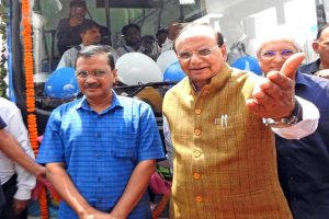 LG-attacks-Kejriwal-over-air-pollution-holds-him-responsible-for-Delhis-crisis!