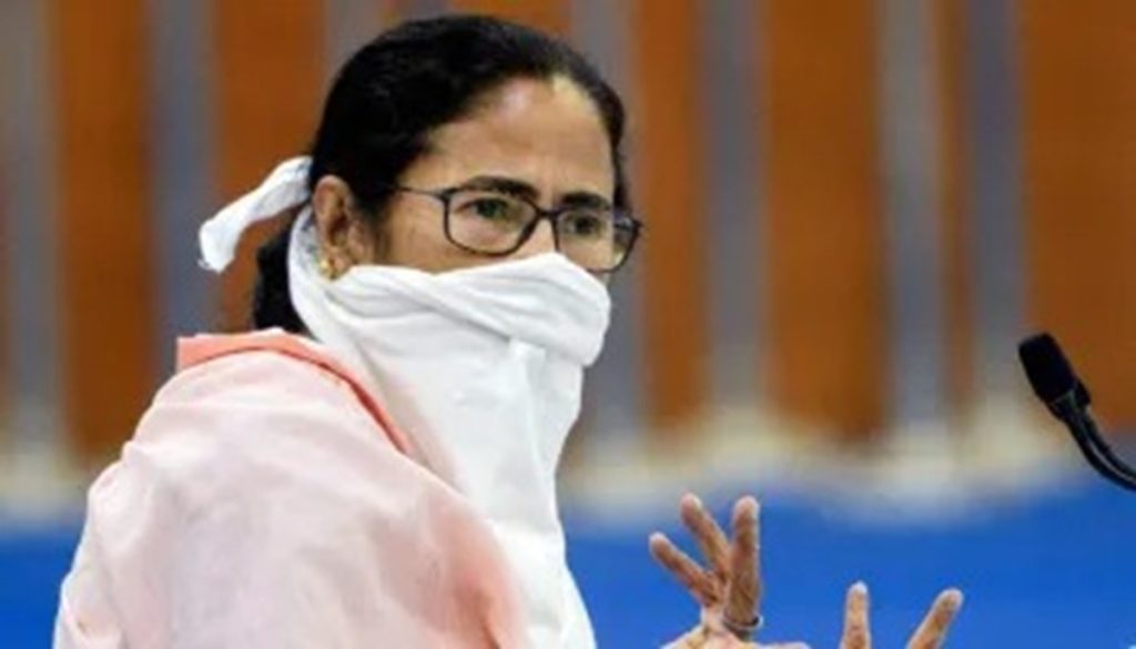 पश्चिम बंगाल: महुआ मोइत्रा की ‘ई-सिगरेट’ पोस्ट पर प्रसिद्ध ‘BefittingFacts’अकाउंट का एडमिन गिरफ्तार