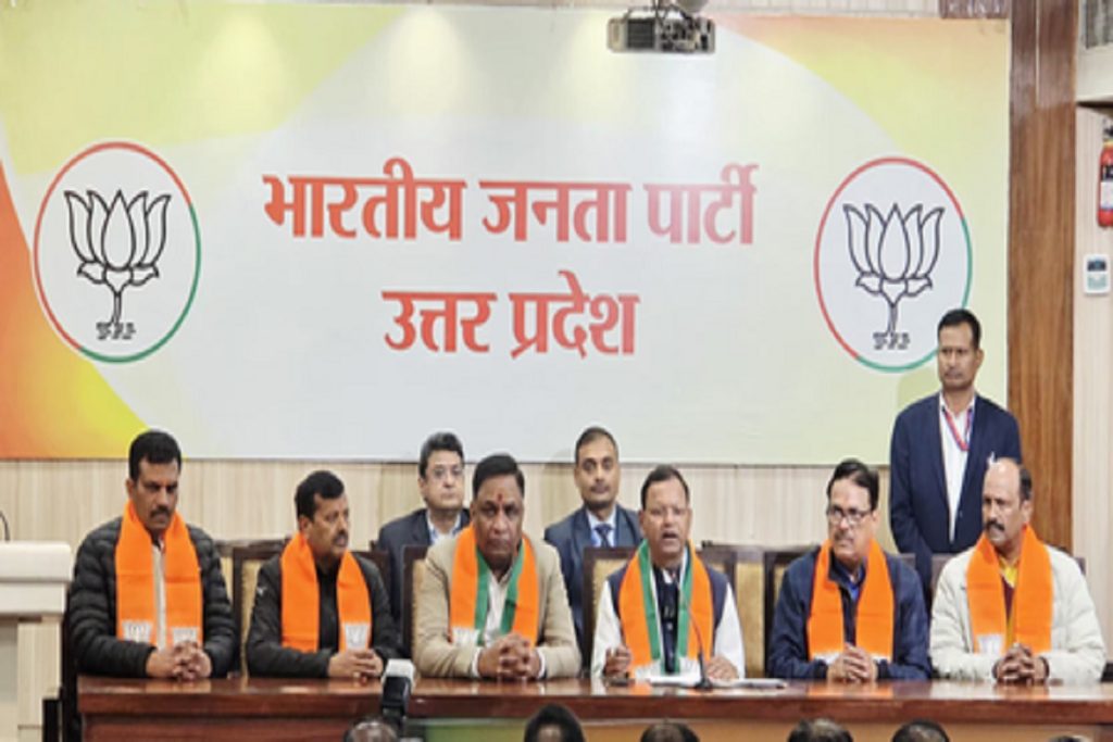 परिवारवाद पर पंकज चौधरी का तंज, विपक्ष में आम कार्यकर्ता!