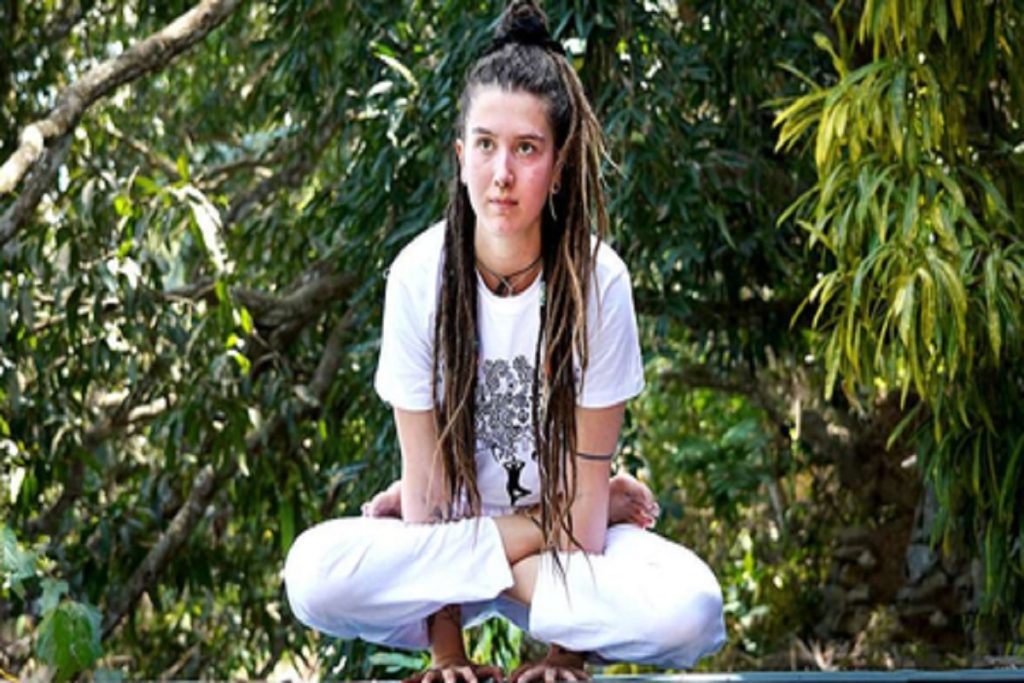 पेट की चर्बी घटाए और एकाग्रता बढ़ाए, जानिए ‘कुक्टासन’ के कमाल के फायदे!