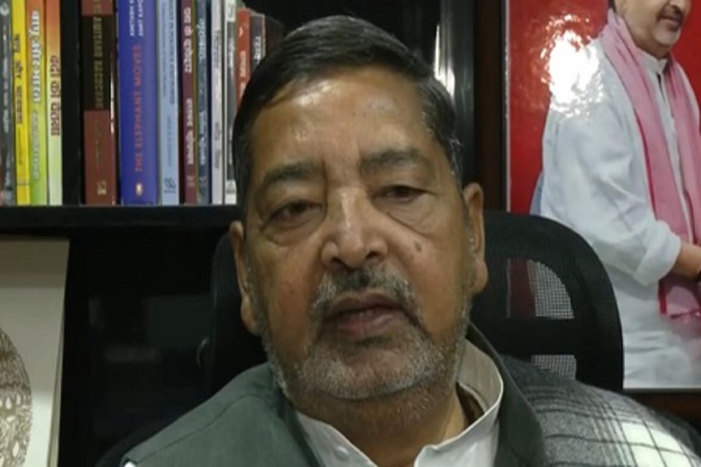 सेंगर की बेटी के बयान पर बोले सपा सांसद, एक बेटी अपने पिता को निर्दोष ही समझेगी! 