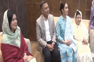 Tariq-Rahman-returned-to-Bangladesh-after-17-years-and-received-a-warm-welcome-in-the-country!