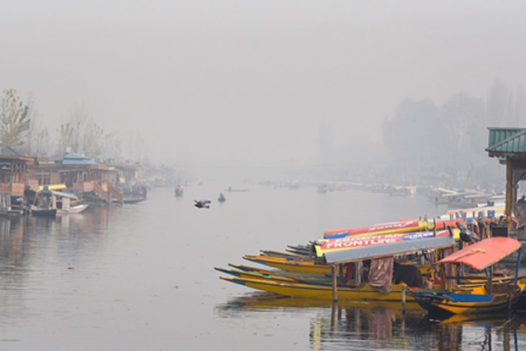 श्रीनगर में तापमान जीरो से ऊपर, गुलमर्ग पहलगाम में शीतलहर जारी!