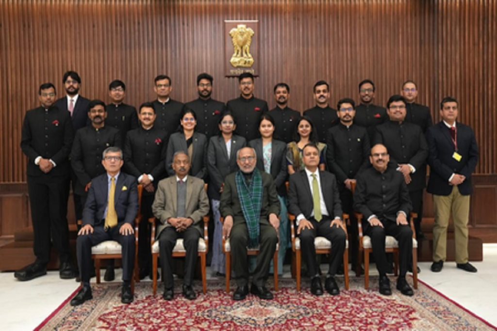 उपराष्ट्रपति राधाकृष्णन ने आईडीएएस प्रशिक्षुओं को सेवा-सत्यनिष्ठा का संदेश!