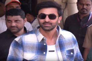 BMC-Elections-Vote-is-our-power-Ranbir-Kapoor-and-Shabana-Azmi-cast-their-votes!