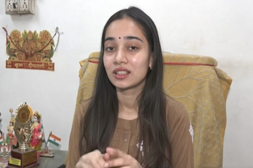 बीएमसी चुनाव: 22 साल में पार्षद बनीं कशिश फुलवरिया, आगे क्या?