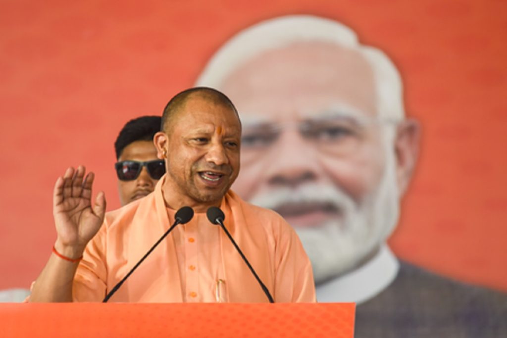 सीएम योगी ने यूपी दिवस की शुभकामना देने पर प्रधानमंत्री मोदी का किया धन्यवाद!