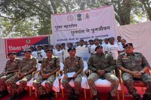 hhattisgarh-26-Maoists-surrender-in-Sukma-including-seven-women