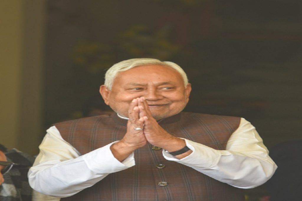 बिहार में आम लोगों को अधिकारियों से मिलना आसान, नीतीश का सख्त निर्देश