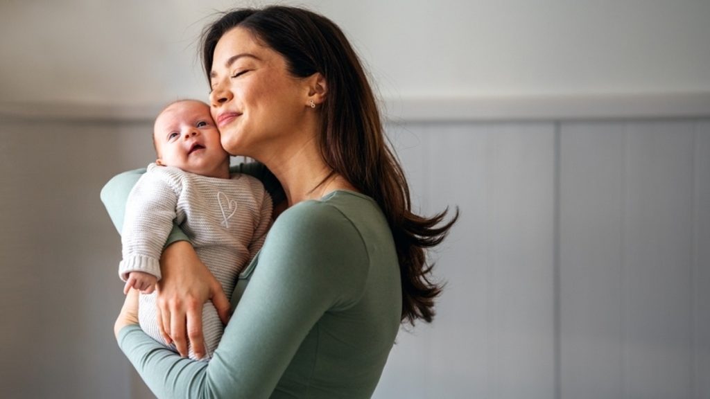 प्रसव के बाद मां के आहार में जरूर शामिल करनी चाहिए ये 7 चीजें, मिलेगी अंदरूनी ताकत