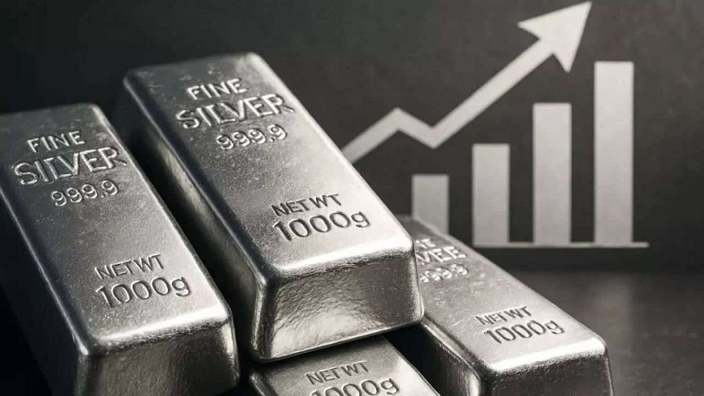 चार लाख के रिकॉर्ड दाम के बाद चांदी की कीमतों में गिरावट!