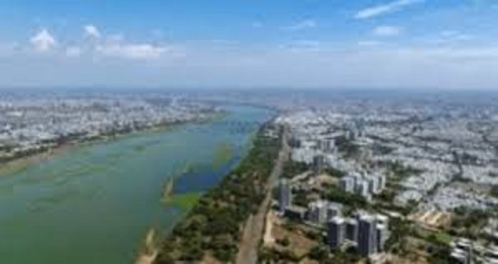 सूरत बनेगा भारत का पहला झुग्गी-झोपड़ी मुक्त शहर, आवासीय पुनर्विकास से बदली शहरी तस्वीर