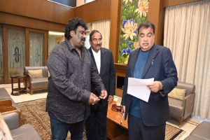 Union-Minister-Nitin-Gadkari-receives-a-demand-for-a-four-lane-road-between-Umbergaon-and-Talasari!