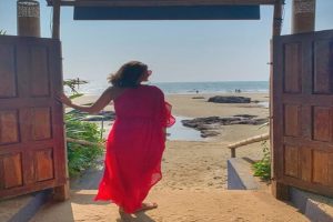 At-50-Lisa-Ray-has-redefined-beach-body-standards-freedom-is-essential!