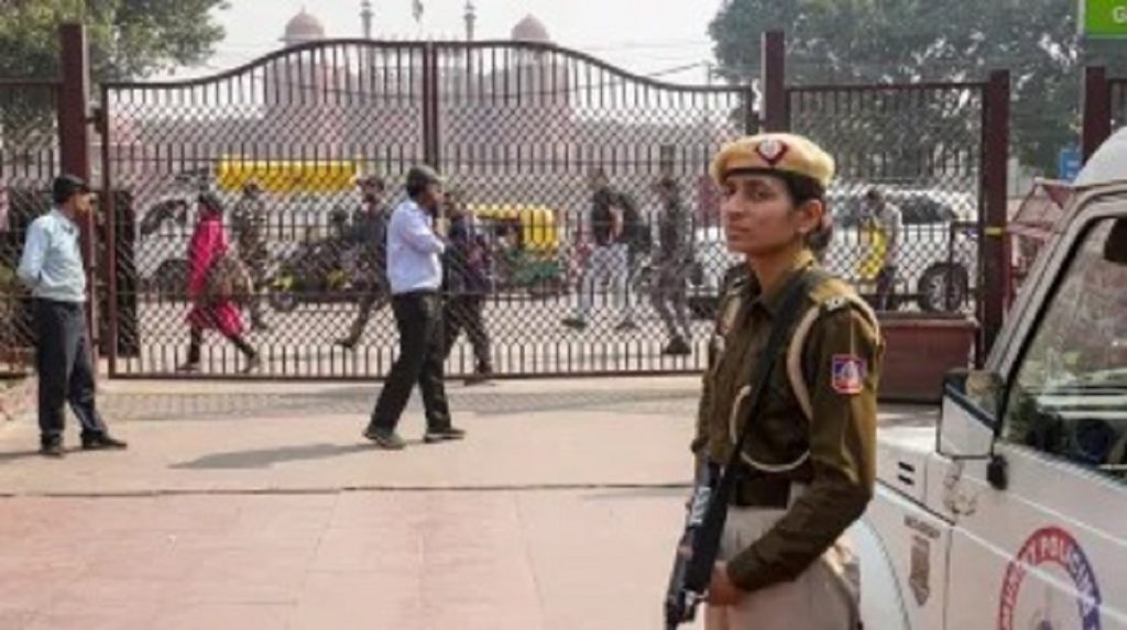 Red Fort and Delhi Secretariat received bomb threats