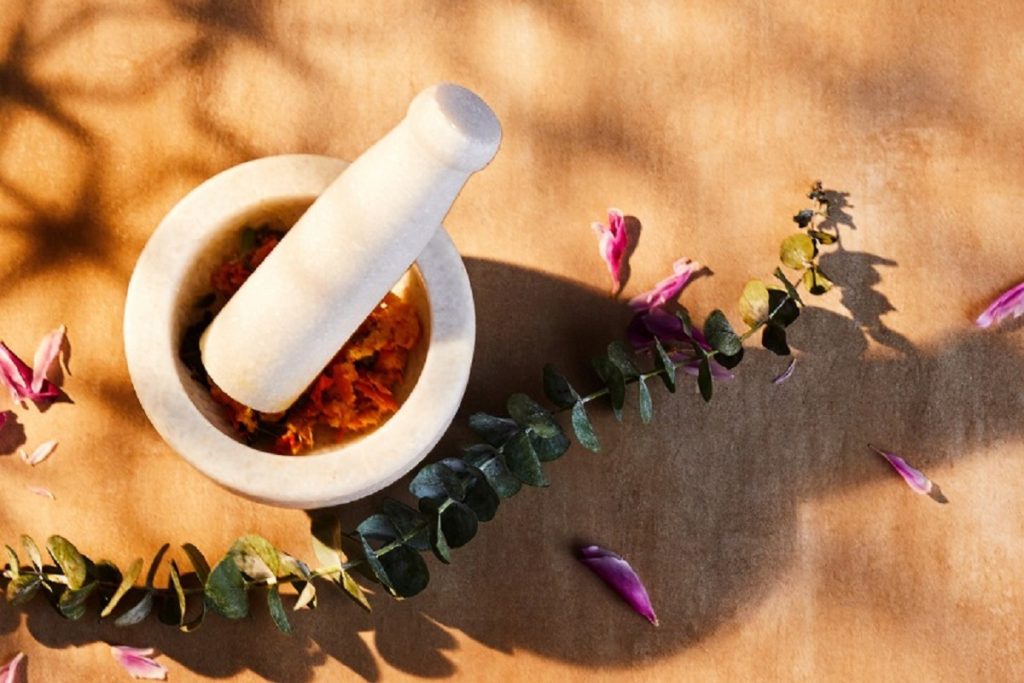 जानें कैसे होते है कफ प्रकृति के लोग, कफ असंतुलित होने के लक्षण, रोग और उपाय!