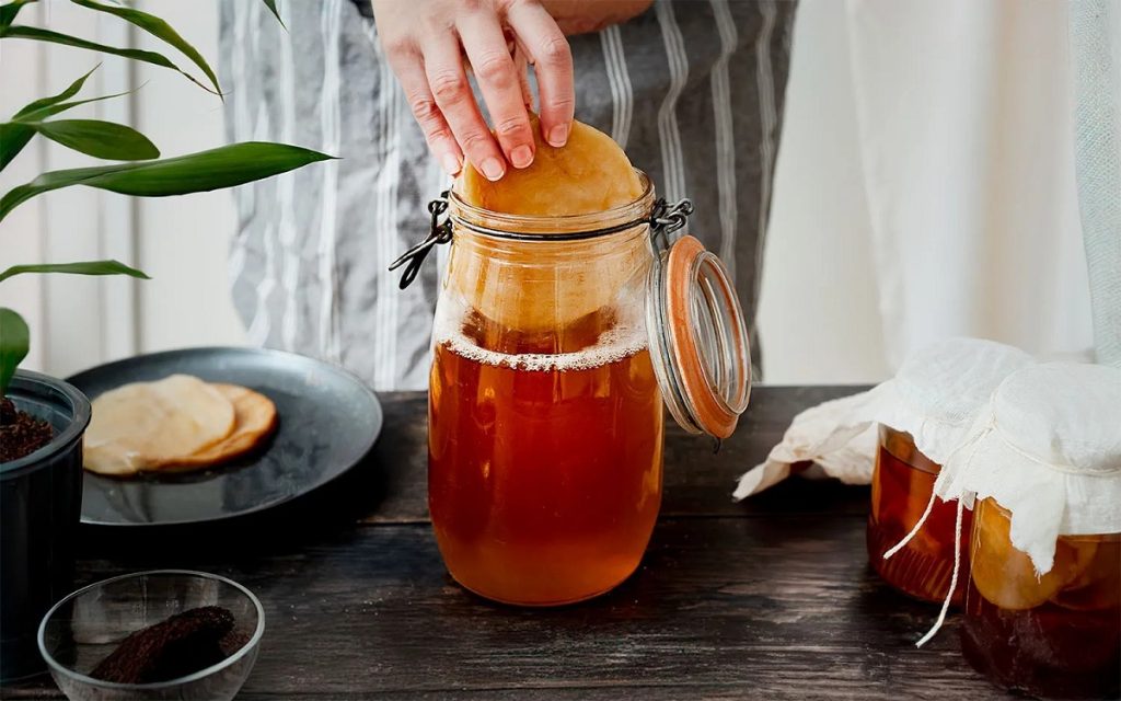 आंतों की सभी समस्याओं को आराम देने वाला ड्रिंक, कंबूचा