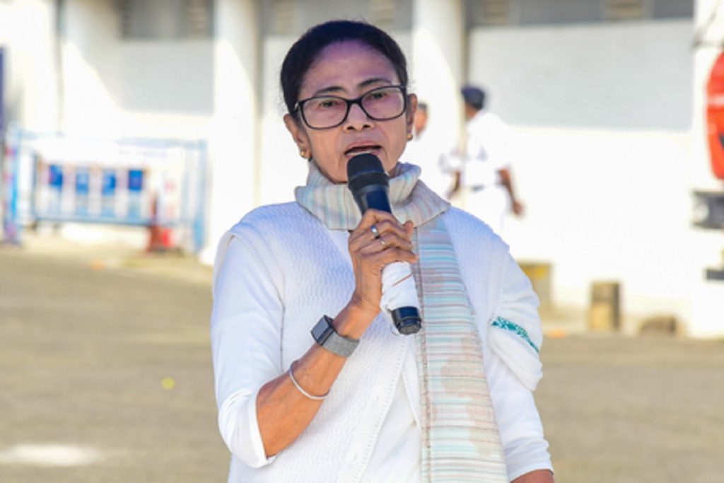 एसआईआर विवाद पर ममता बनर्जी सुप्रीम कोर्ट पहुंचीं, खुद पक्ष रखने की मांग!