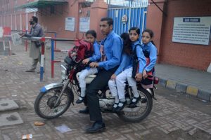 Pakistan-ranks-lowest-in-literacy-rates-in-South-Asia-Report!