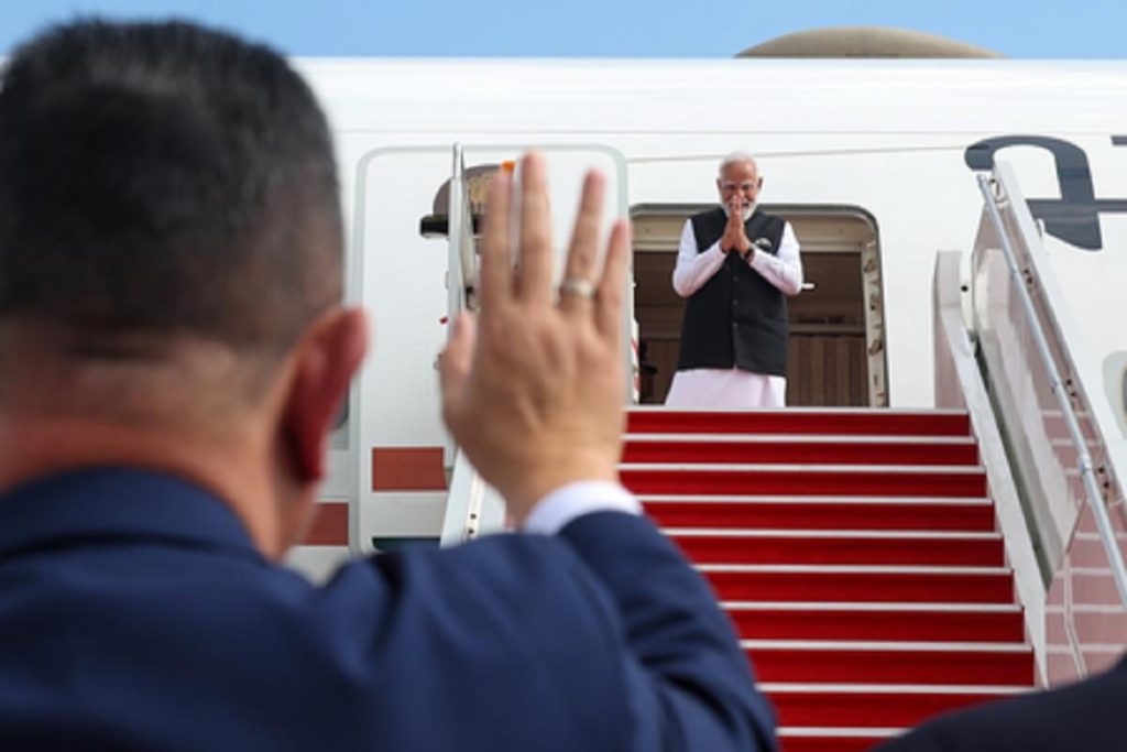 मलेशिया का दो दिवसीय यादगार दौरा संपन्न कर स्वदेश रवाना हुए पीएम मोदी!