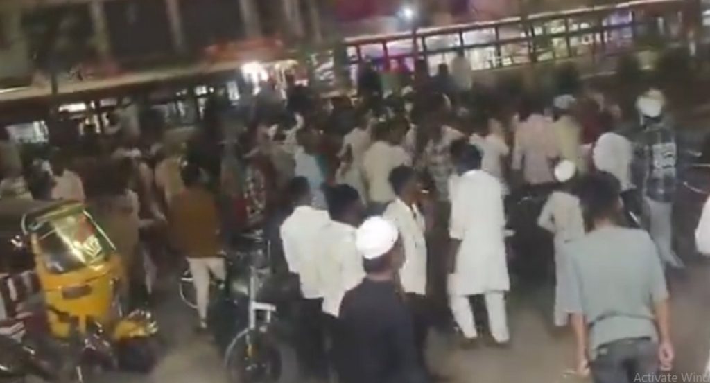 तेलंगाना में देवी दुर्गा का गाना चलाने पर पत्थरबाजी, मुजम्मिल समेत 10 से 12 गिरफ्तार