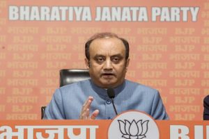 Sudhanshu-Trivedi-accuses-Rahul-of-violating-his-dignity!