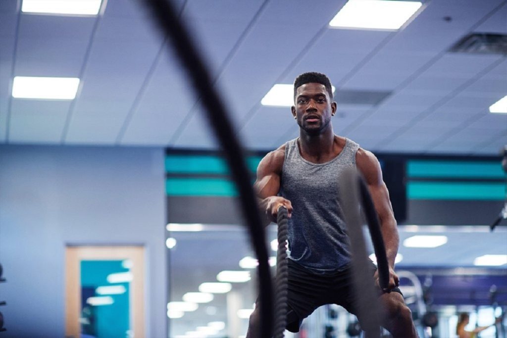 कैलोरी बर्न से मसल्स गेन तक, फिट रहने के लिए क्यों जरूरी है कंपाउंड मूवमेंट्स