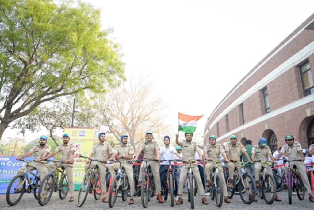 दिल्ली साइकिल रैली में वन रक्षकों ने दिया फिटनेस और पर्यावरण संदेश!