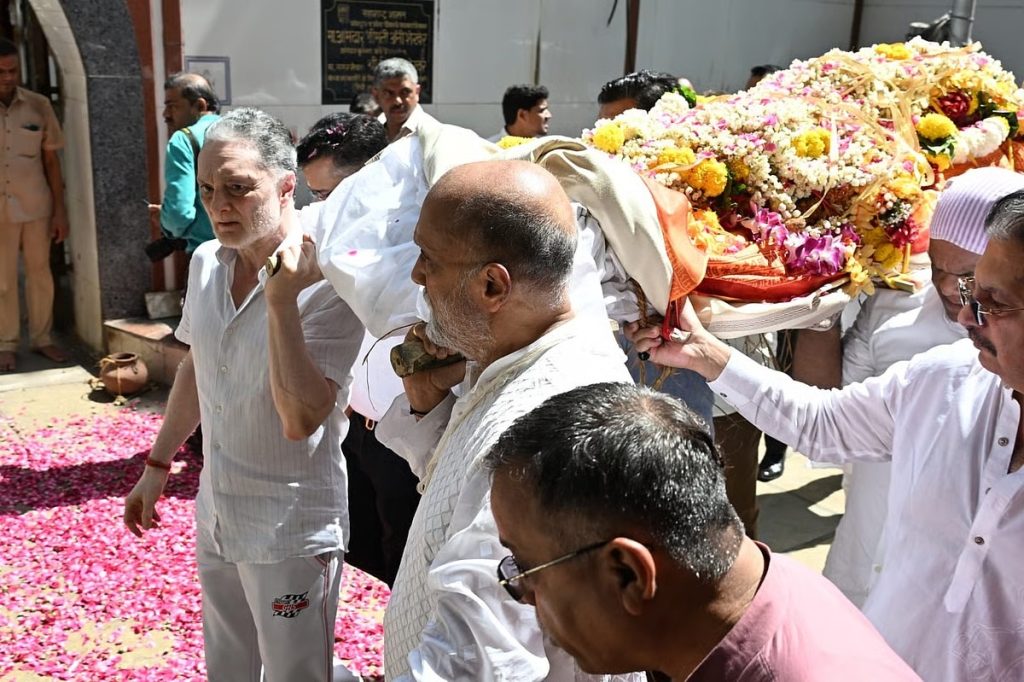 रेमंड के संस्थापक विजयपत सिंघानिया का अंतिम संस्कार, उद्योग जगत ने दी भावभीनी विदाई