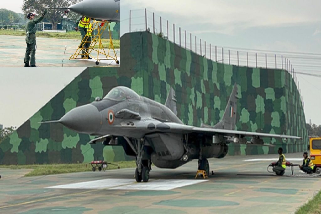 भारतीय वायुसेना प्रमुख ने फ्रंटलाइन एयरबेस का किया दौरा, उड़ाया मिग-29 अपग्रेड​!