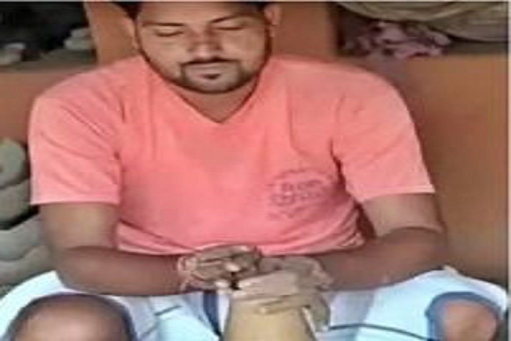 राजस्थान में कुम्हार को आयकर विभाग का 9 करोड़ रुपये का नोटिस!