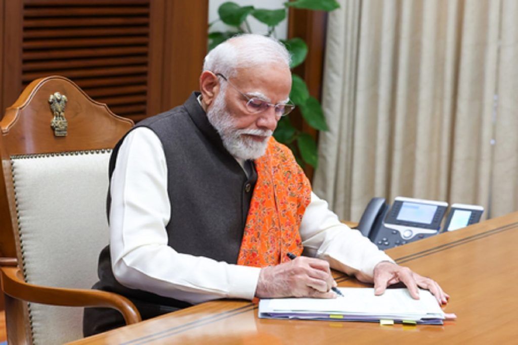 दुनिया में नारी को भगवान मानने वाला देश भारत: मोदी का बयान चर्चा में!