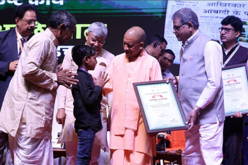 अंतरराष्ट्रीय वन दिवस: मुख्यमंत्री योगी आदित्यनाथ ने वीर बच्चों को किया सम्मानित!