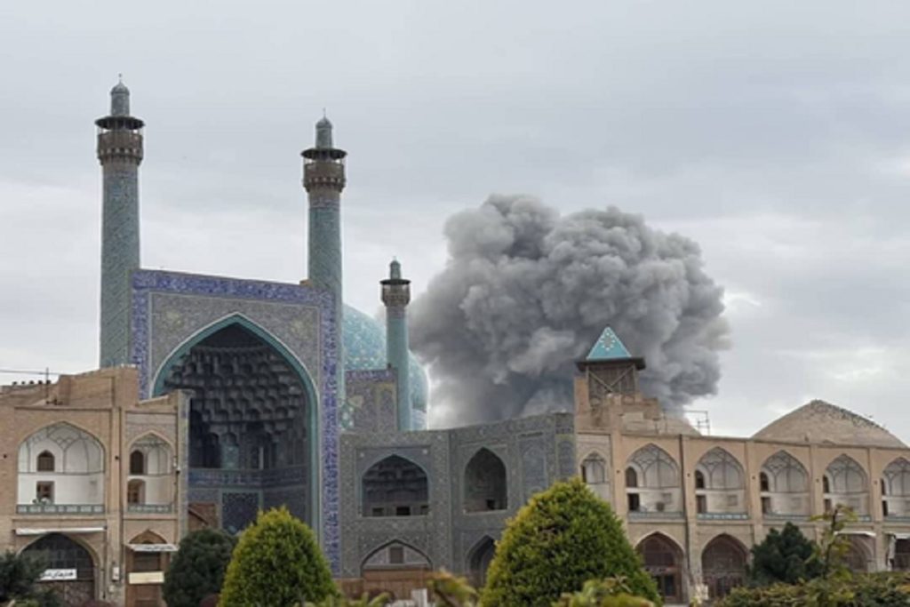 ईरान: 56 ऐतिहासिक स्थलों को नुकसान, इनमें से 19 तेहरान में!