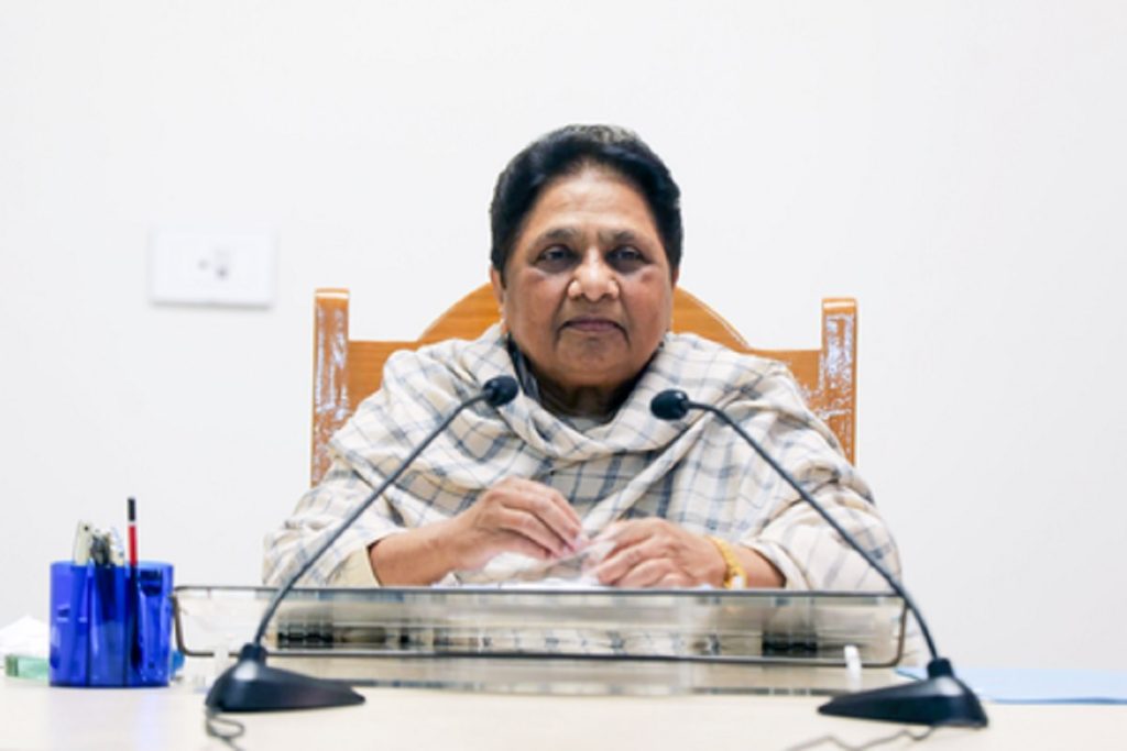 जिस पार्टी की नींव कांशीराम ने रखी, उसे खत्म करने में लगी रहीं कांग्रेस-सपा: मायावती!