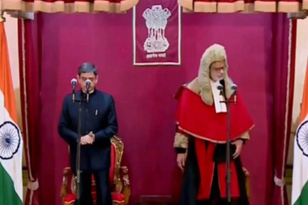 रवि ने पश्चिम बंगाल के नए राज्यपाल के रूप में शपथ ली!
