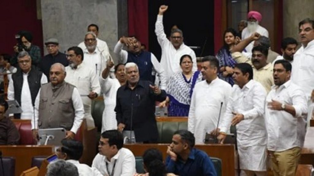 राज्यसभा चुनाव में क्रॉस-वोटिंग पर कांग्रेस सख्त: 4 विधायकों को कारण बताओ नोटिस
