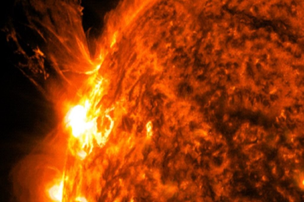 सूर्य की गतिविधि से बनता है ‘स्पेस वेदर’, जानें पृथ्वी को कैसे करता है प्रभावित!