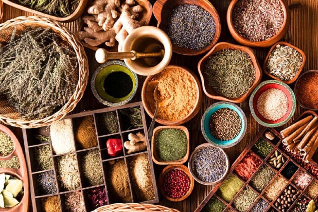 सिर्फ स्वाद बढ़ाने के लिए नहीं, सेहत का खजाना हैं मसाले