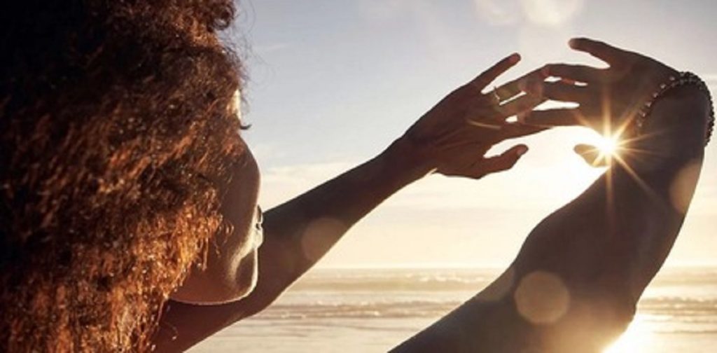 तेज धूप से त्वचा को बचाना है? अपनाएं आसान और असरदार टिप्स